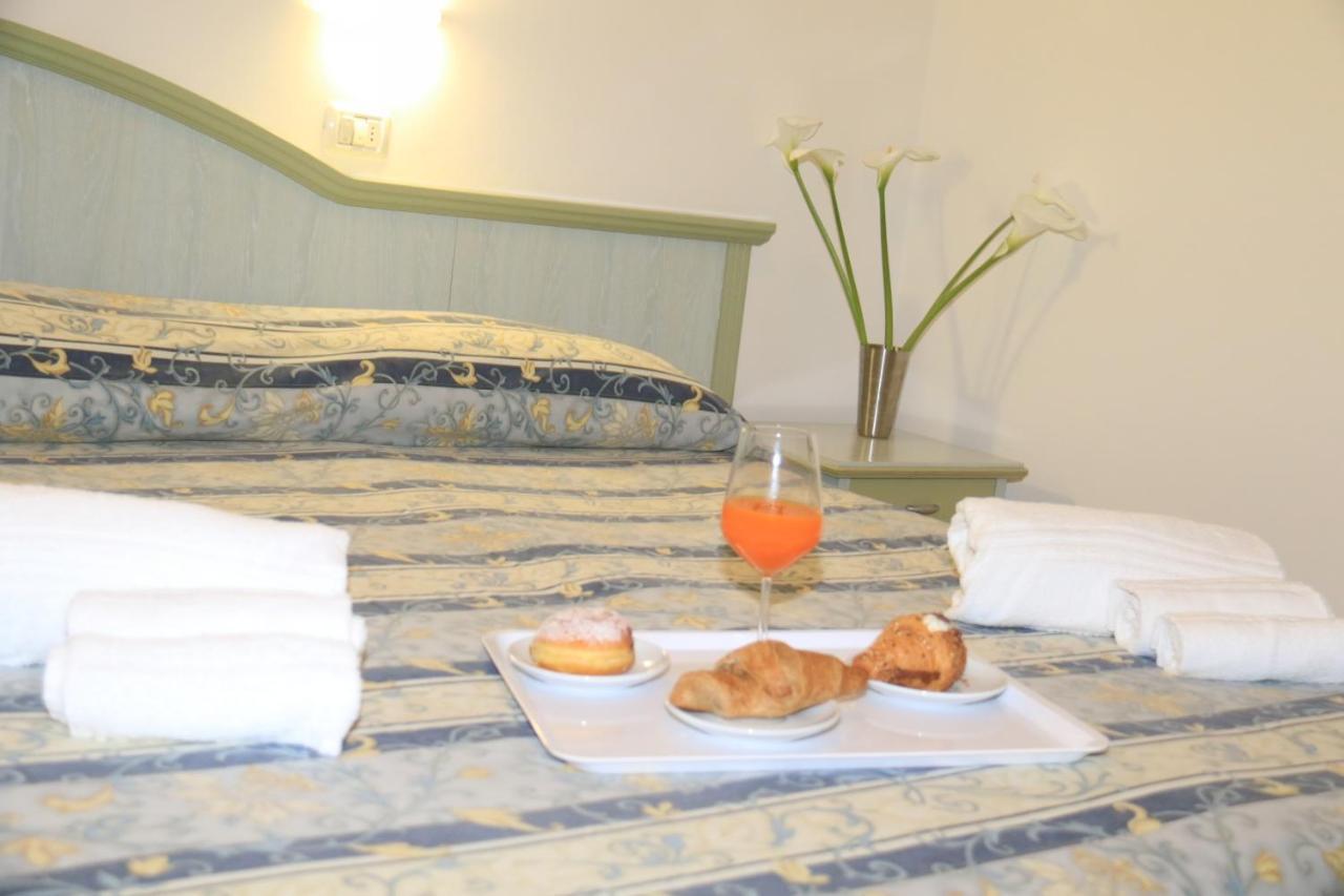 קאטוליקה Hotel Ginevra E Residence מראה חיצוני תמונה